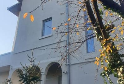 Apartament cu 5 camere decomandat în Primăverii - 2