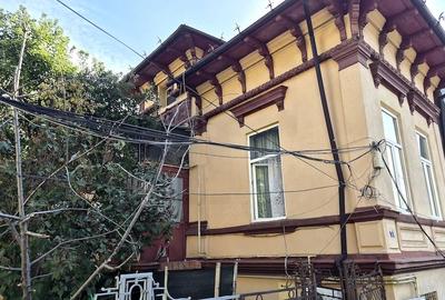 Casă cu 3 camere în Cantemir