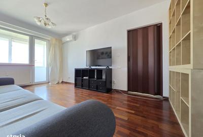 Apartament cu 3 camere decomandat în Tineretului