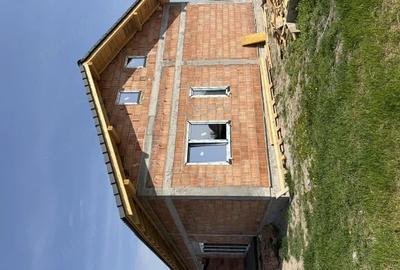 Casă cu Teren 250 Mp în Utvin - 4
