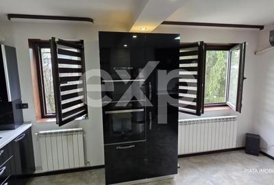 Apartament cu 3 camere semidecomandat, mobilat în Micro 9 - 4