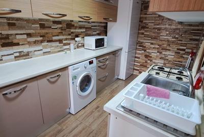 Apartament cu 4 camere decomandat în Delfinariu - 11