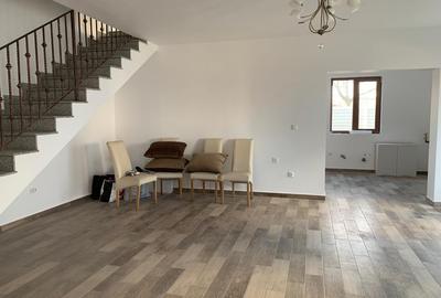 Casă cu 3 camere cu Teren 200 Mp în Strejnicu