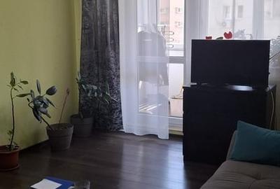 Apartament cu 2 camere decomandat în Teiul Doamnei