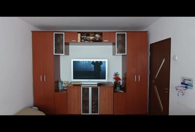 Apartament cu 3 camere decomandat în Doamna Ghica