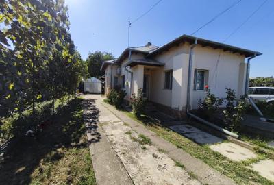 Casă cu 4 camere cu Teren 3010 Mp în Mănești - 1