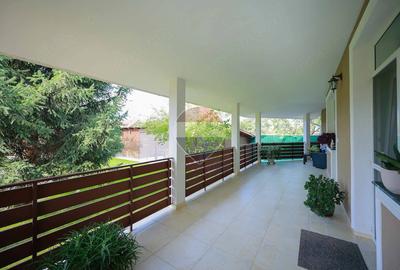 Casă cu 6 camere cu Teren 795 Mp în Sântandrei