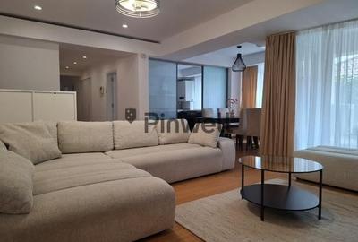 Apartament cu 4 camere decomandat, mobilat în Central