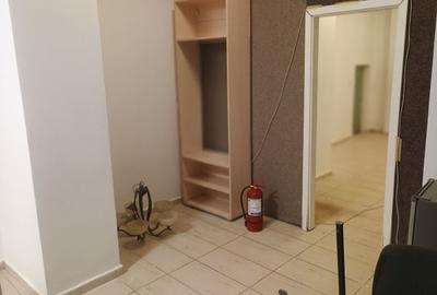 Spațiu comercial, de 120 mp, în P-ța Unirii - 10