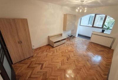 Apartament cu 3 camere decomandat, mobilat în Tudor Vladimirescu