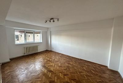 Apartament cu 2 camere decomandat în Central - 3