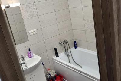 Apartament cu 2 camere decomandat în 1 Decembrie - 4