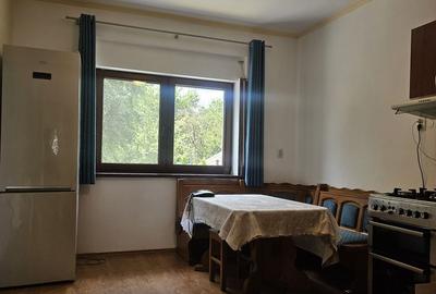 Casă cu 3 camere cu Teren 600 Mp în Trei Stejari