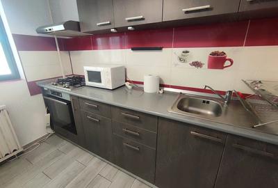 Apartament cu 3 camere decomandat în Sebastian