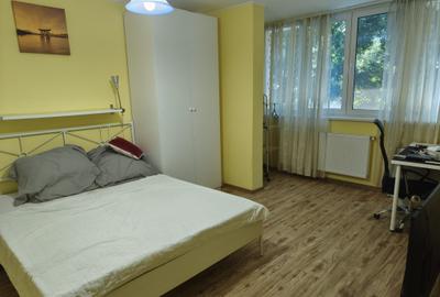 Apartament cu 3 camere decomandat în Drumul Taberei - 2