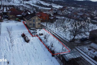Casă cu 4 camere cu Teren 407 Mp în Țițești - 6