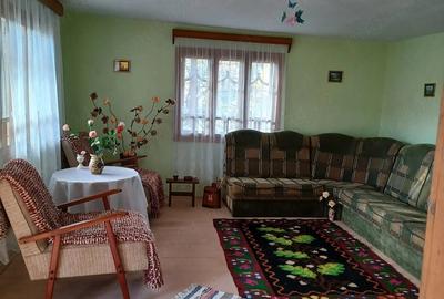 Casă cu 2 camere cu Teren 5600 Mp în Tașca