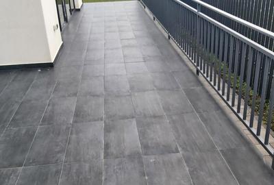 Casă cu 3 camere în Tărlungeni