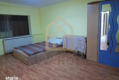 Garsonieră decomandată în Tei