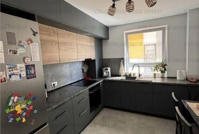 Apartament cu 2 camere decomandat în Tractorul