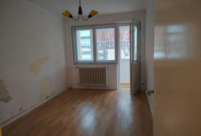 Apartament cu 3 camere semidecomandat în Drumul Taberei - 3