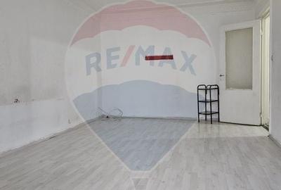 Apartament cu 2 camere decomandat în Milcov