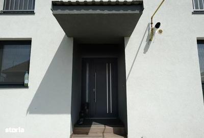 Casă cu 4 camere în Apahida