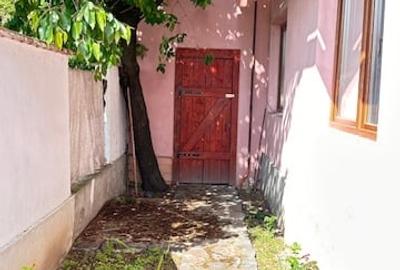 Casă individuală cu 4 camere cu Canalizare în Central - 18