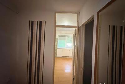 Apartament cu 2 camere decomandat în Triaj