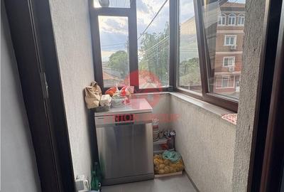 Apartament cu 3 camere, mobilat în Km 4