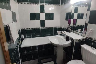Apartament cu 4 camere decomandat în Ultracentral