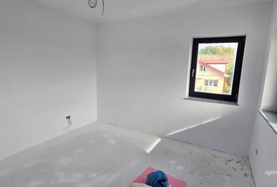 Casă individuală cu 6 camere cu Teren 438 Mp în Central - 5