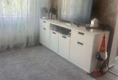 Apartament cu 2 camere semidecomandat, mobilat în Vest