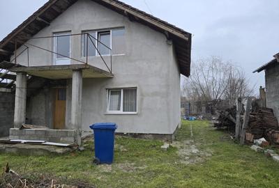 Casă cu 4 camere în Brestei - 2