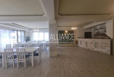 Spațiu comercial, de 320 mp, în Central - 3