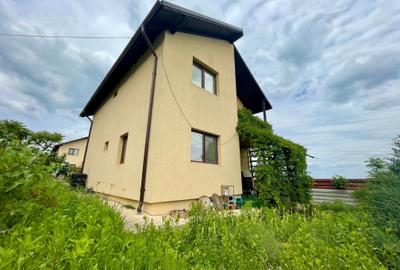 Casă cu 4 camere cu Teren 480 Mp în Horpaz