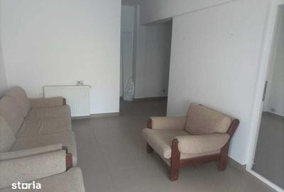Casă cu 3 camere cu Teren 40 Mp în Coman