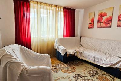 Apartament cu 3 camere semidecomandat în Central - 3