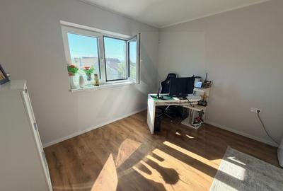 Casă individuală cu 4 camere cu Teren 270 Mp în Cristian - 2