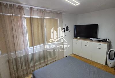 Apartament cu 3 camere semidecomandat în Central