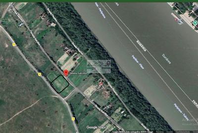Teren de 4400 mp, în Ceatalchioi