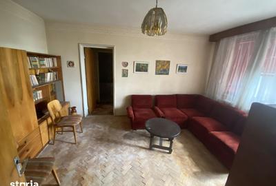 Apartament cu 3 camere în Central - 1