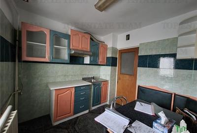 Apartament cu 5 camere decomandat, mobilat în Sud - 7