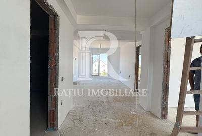 Casă cu 6 camere cu Teren 480 Mp în Oncea