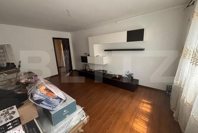 Apartament cu 3 camere decomandat în Micro 11