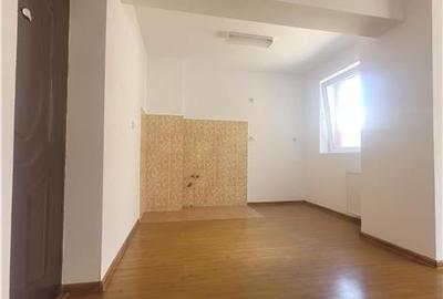 Apartament cu 2 camere decomandat în Energia - 8