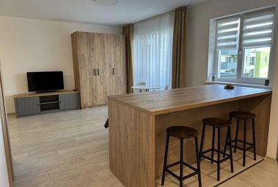 Apartament cu 2 camere nedecomandat, mobilat în Tractorul