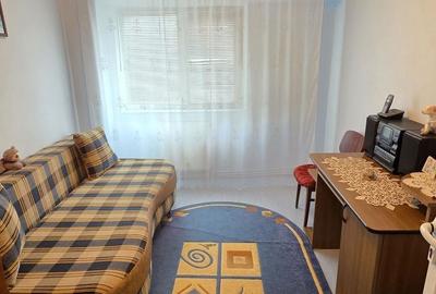 Apartament cu 3 camere decomandat în Gară