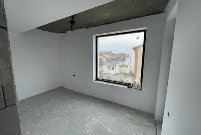 Duplex cu 4 camere cu Canalizare în Palazu Mare - 18