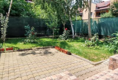 Casă individuală cu 5 camere cu Canalizare în P-ta Presei Libere - 1